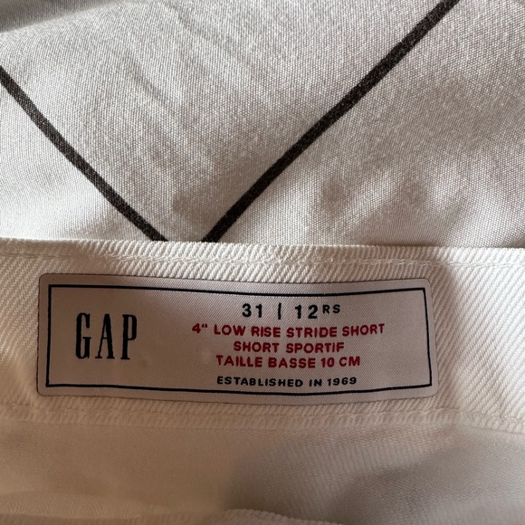 Gap Jean Shorts - Picture 2 of 4